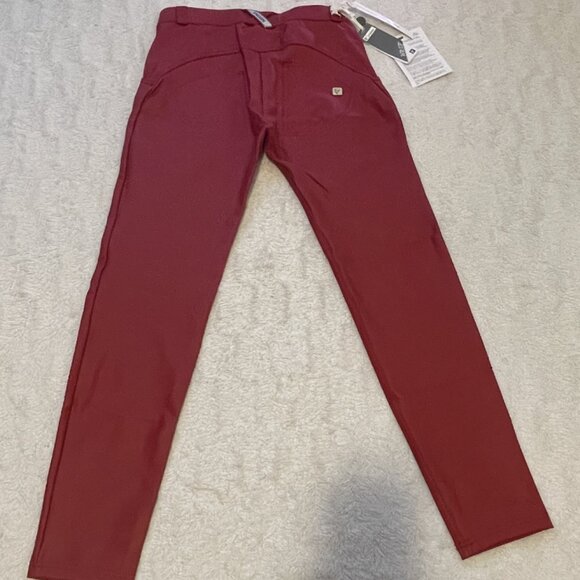 ✨NEW (NWT) freedy pants - medium - Picture 2 of 2